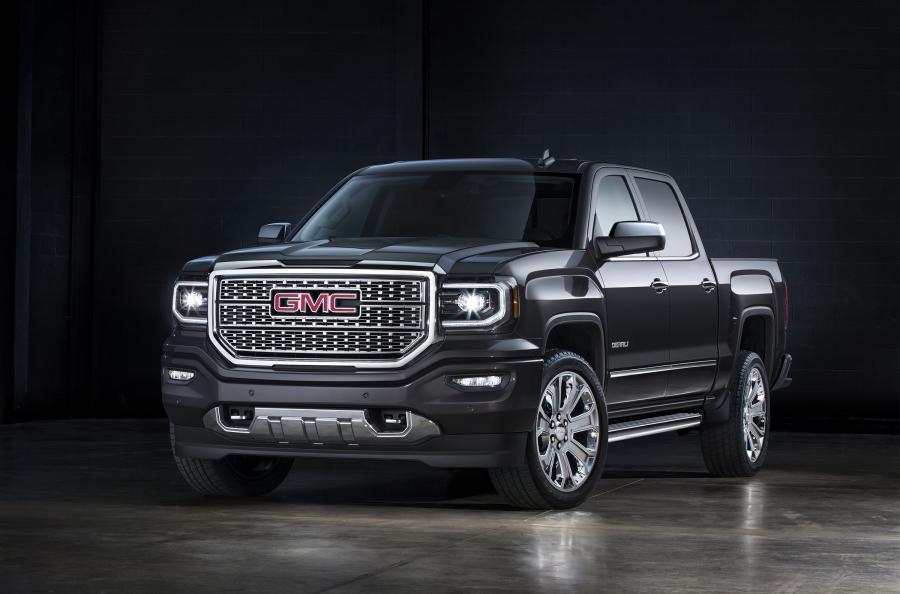  GMC Sierra 1500 Denali Crew Cab 2015 года  (фото 1 из 14)